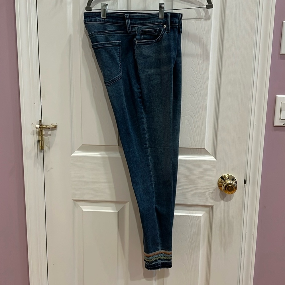 NYDJ cropped jeans with embroidery